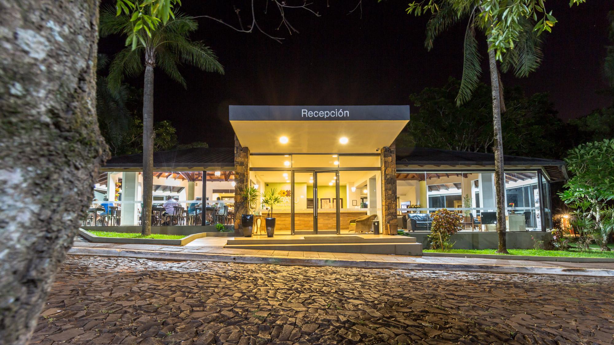 Pirayu Hotel & Resort Puerto Iguazú Exteriör bild