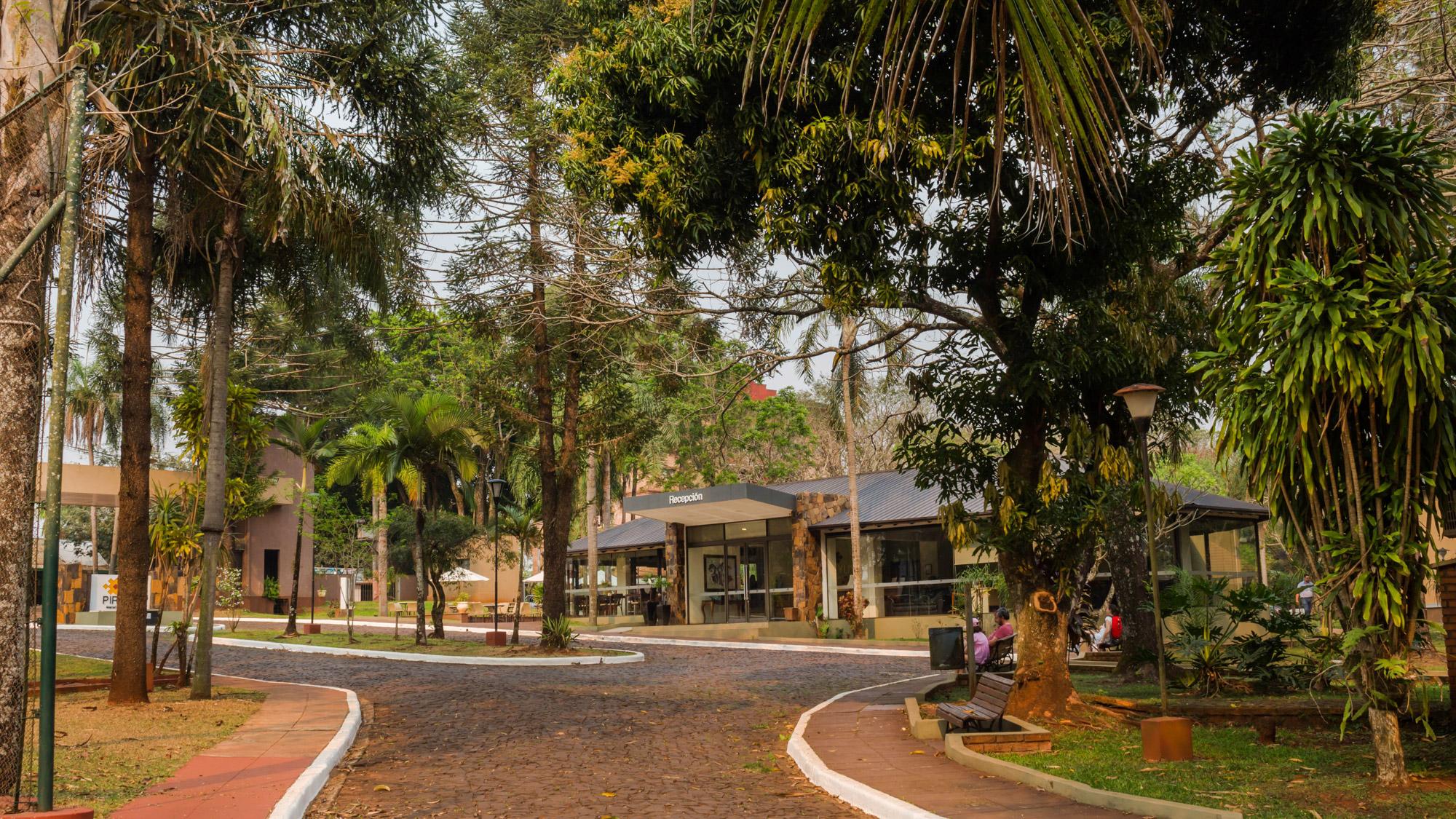 Pirayu Hotel & Resort Puerto Iguazú Exteriör bild