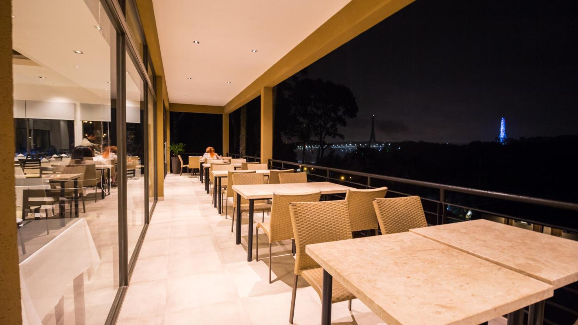 Pirayu Hotel & Resort Puerto Iguazú Exteriör bild